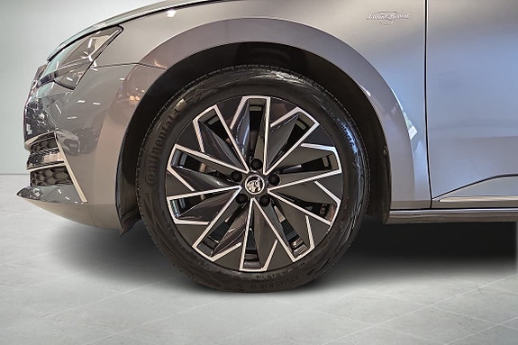 Skoda Superb 9 of 24