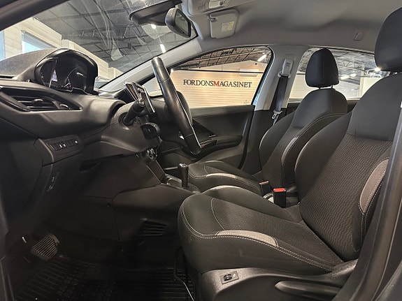 Peugeot 208 6 of 12