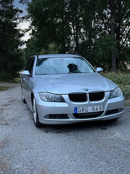 BMW 320d 3 of 6