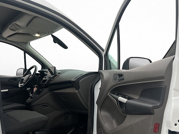 Ford Transit Connect 26 of 30