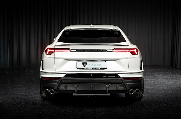 Lamborghini Urus 12 of 19