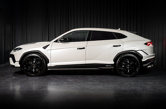 Lamborghini Urus 9 of 19