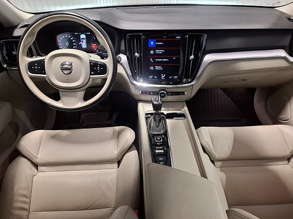 Volvo V60 9 of 14