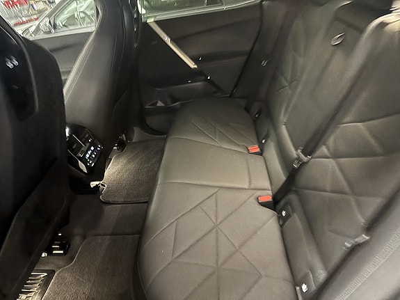 BMW iX 6 of 7