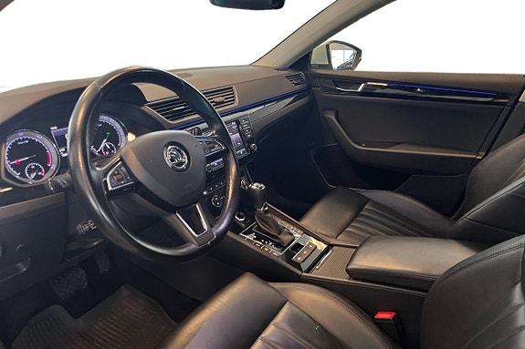 Skoda Superb 13 of 30