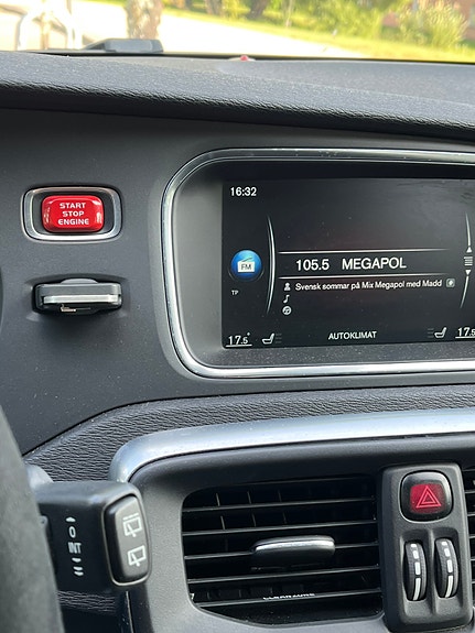 Volvo V40 7 of 9