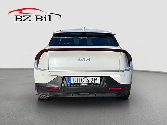 Kia EV6 5 of 24