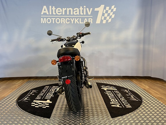 Triumph Bonneville T100 3 of 13