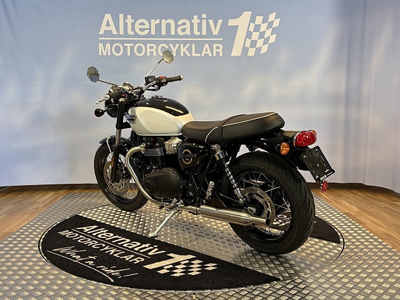 Triumph Bonneville T100 4 of 13