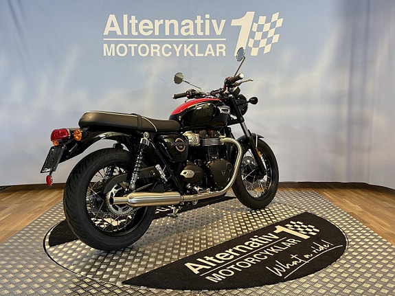 Triumph Bonneville T100 2 of 14