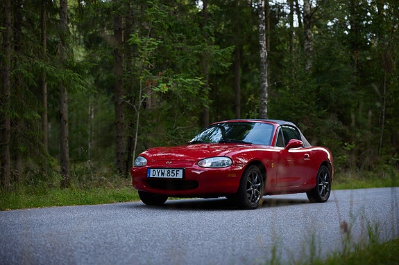 Mazda MX-5 2 of 10