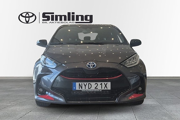Toyota Yaris 5 of 10