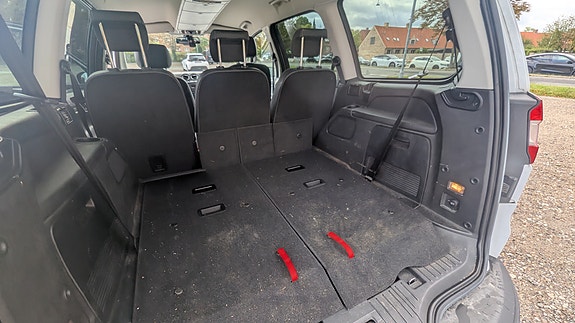 Ford Galaxy 15 of 20