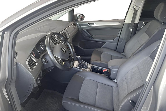 Volkswagen Golf Sportsvan 10 of 10