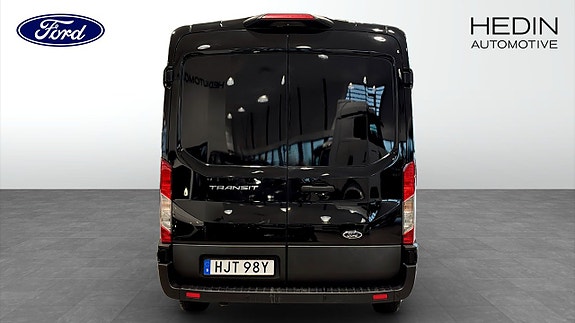 Ford Transit 7 of 11