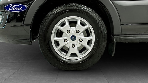Ford Transit 9 of 11