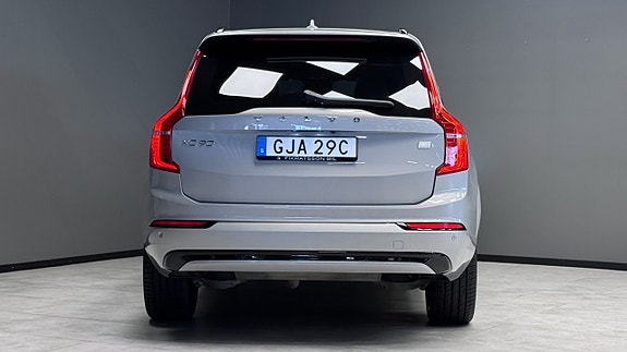 Volvo XC90 25 of 26