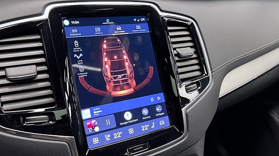 Volvo XC90 14 of 26