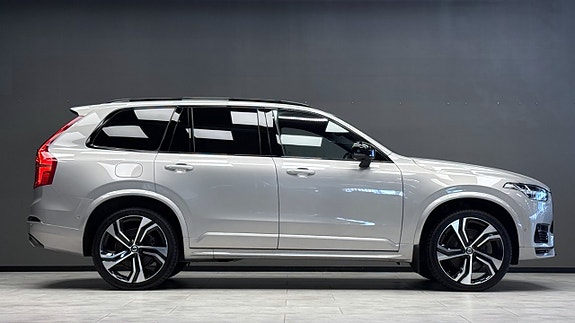 Volvo XC90 5 of 26