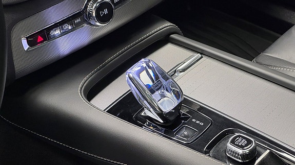 Volvo XC90 17 of 26