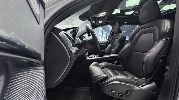 Volvo XC90 7 of 26