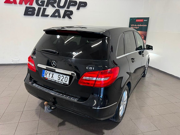 Mercedes-Benz B200 13 of 20
