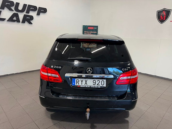 Mercedes-Benz B200 8 of 20