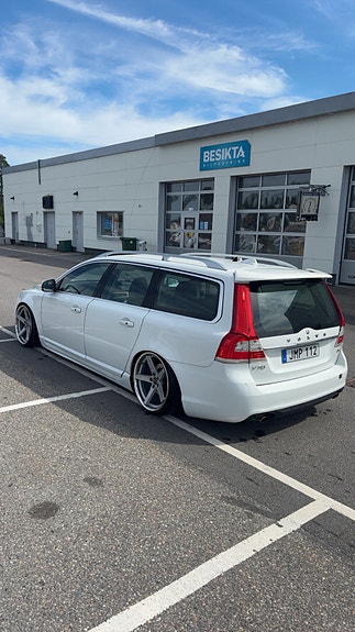 Volvo V70 4 of 7