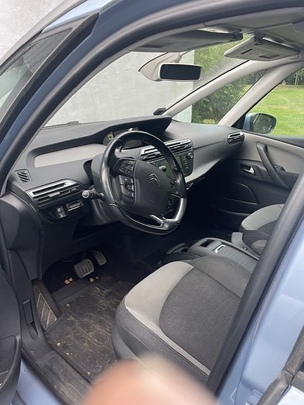 Citroen Grand C4 Picasso 3 of 6