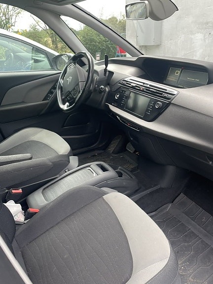 Citroen Grand C4 Picasso 4 of 6