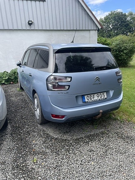 Citroen Grand C4 Picasso 2 of 6