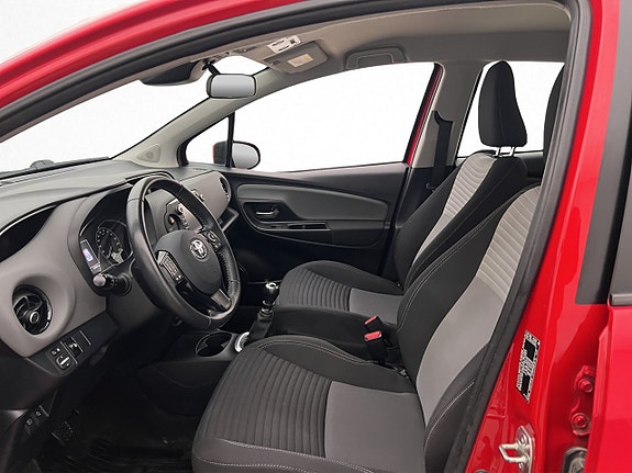 Toyota Yaris 11 of 22