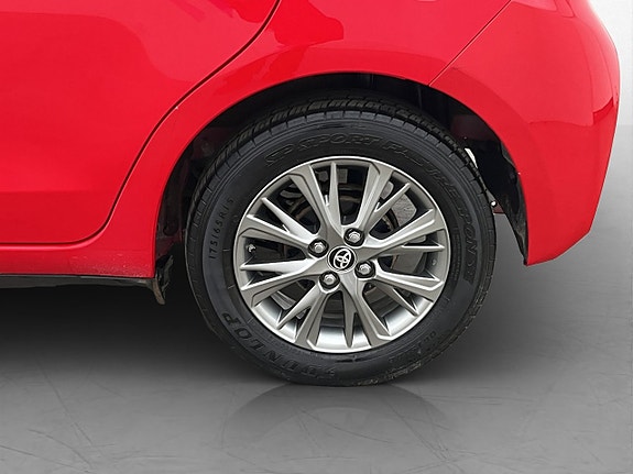 Toyota Yaris 20 of 22