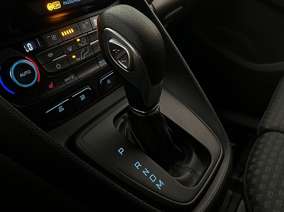 Ford Transit Connect 25 of 30