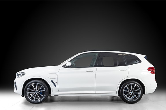 BMW X3 3 of 21