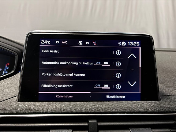 Peugeot 5008 24 of 30
