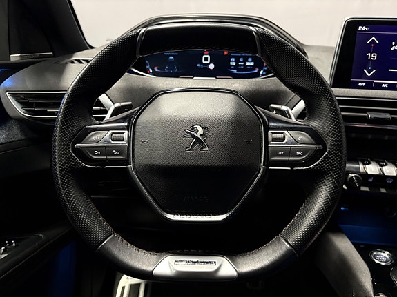 Peugeot 5008 17 of 30