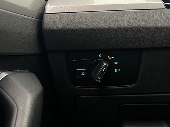 Volkswagen Passat 24 of 26