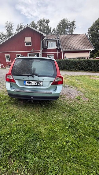 Volvo V70 4 of 8