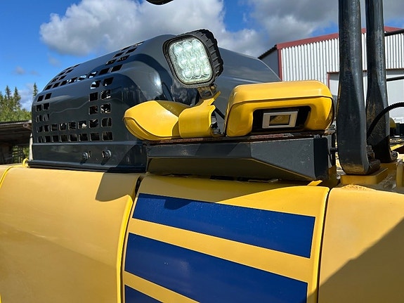 Komatsu PC 210 LC-11 9 of 24