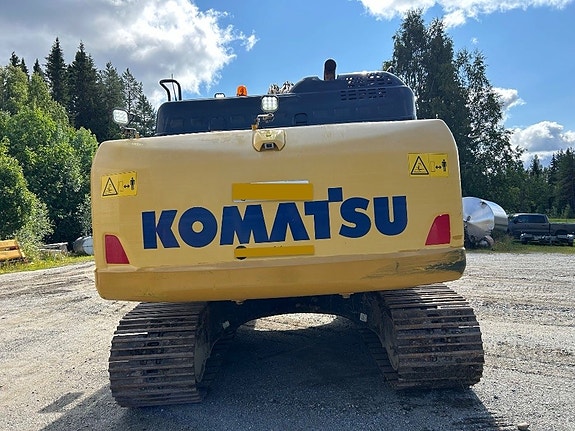 Komatsu PC 210 LC-11 3 of 24