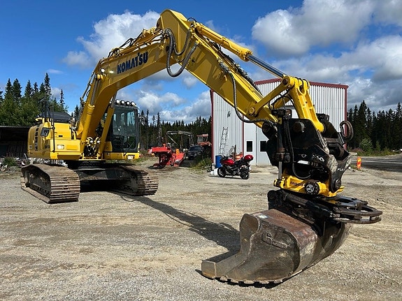 Komatsu PC 210 LC-11 6 of 24