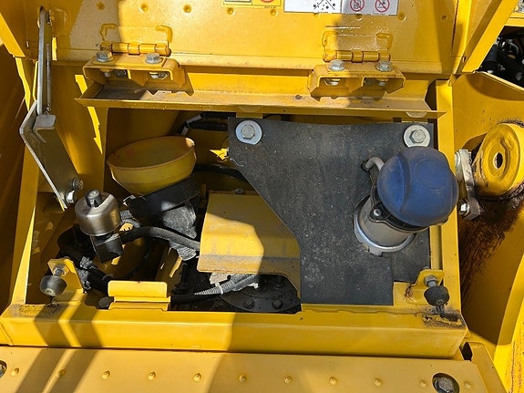 Komatsu PC 210 LC-11 15 of 24