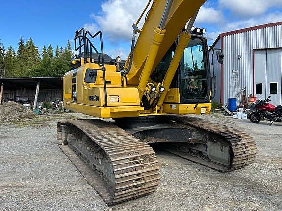 Komatsu PC 210 LC-11 5 of 24