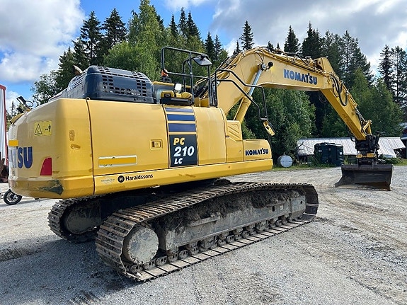 Komatsu PC 210 LC-11 4 of 24