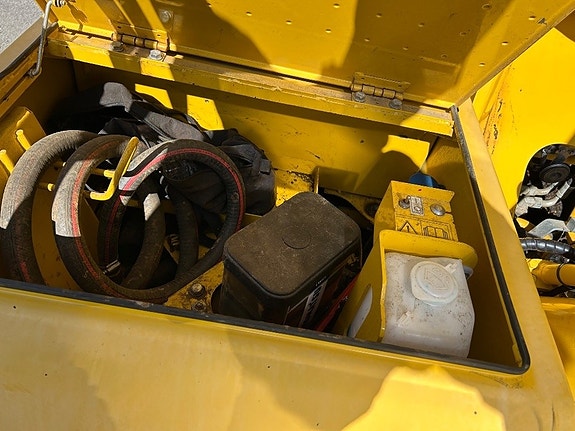 Komatsu PC 210 LC-11 14 of 24
