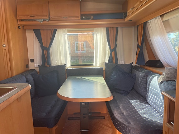 Adria Unica B 462 DP 3 of 7