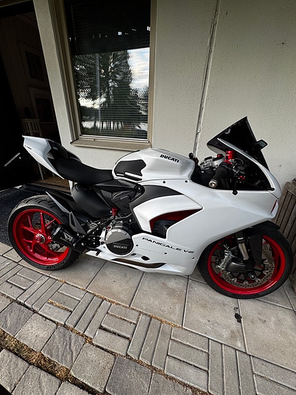 Ducati Panigale V2 955 27 of 27