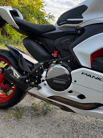 Ducati Panigale V2 955 9 of 27