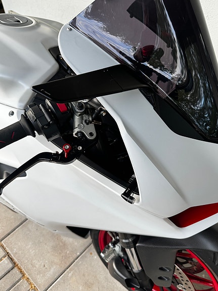 Ducati Panigale V2 955 23 of 27